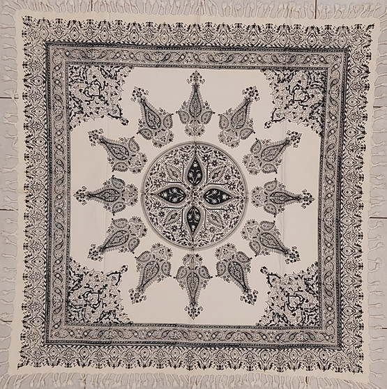 رومیزی قلمکار 100در 100سانتی متر -طرح ترنج سیاه‌قلم  - زابلیان اسپادانا