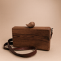 کیف چوبی منبت طرح مرغ آمین با چوب گردو یک‌تکه