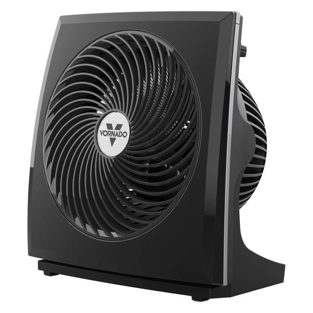 VORTEX ACTION — Utilizes Vornado's signature Vortex air circulation to more effectively move air throughout a room.