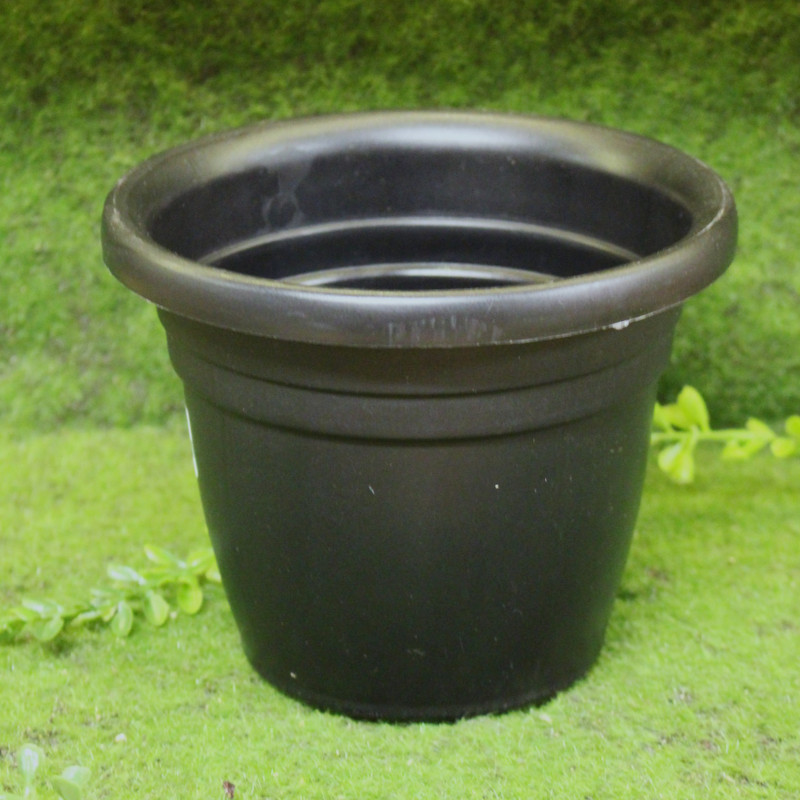 Emma Plastic Planter | Black