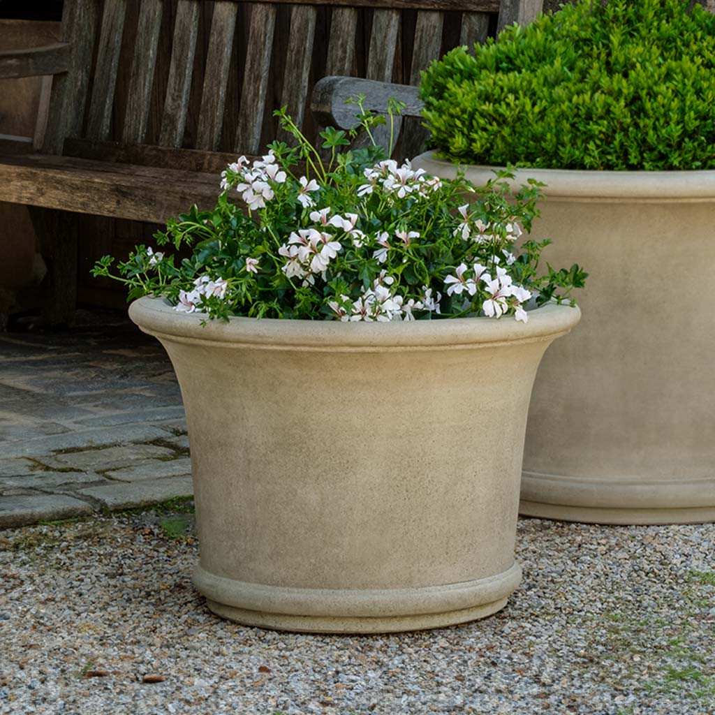 p-970-sagamore-planter-cast-