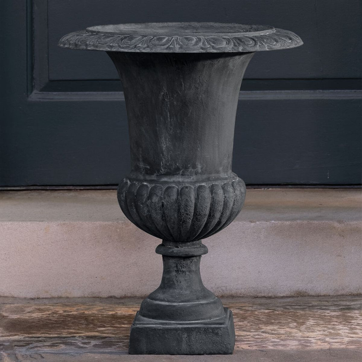 Campania Glasgow Tall Wickford Cast Iron Garden Planter