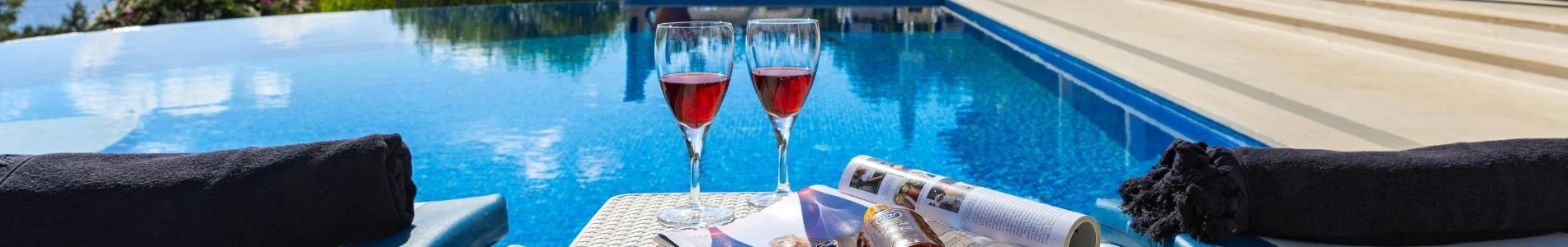 swimming pool wine service