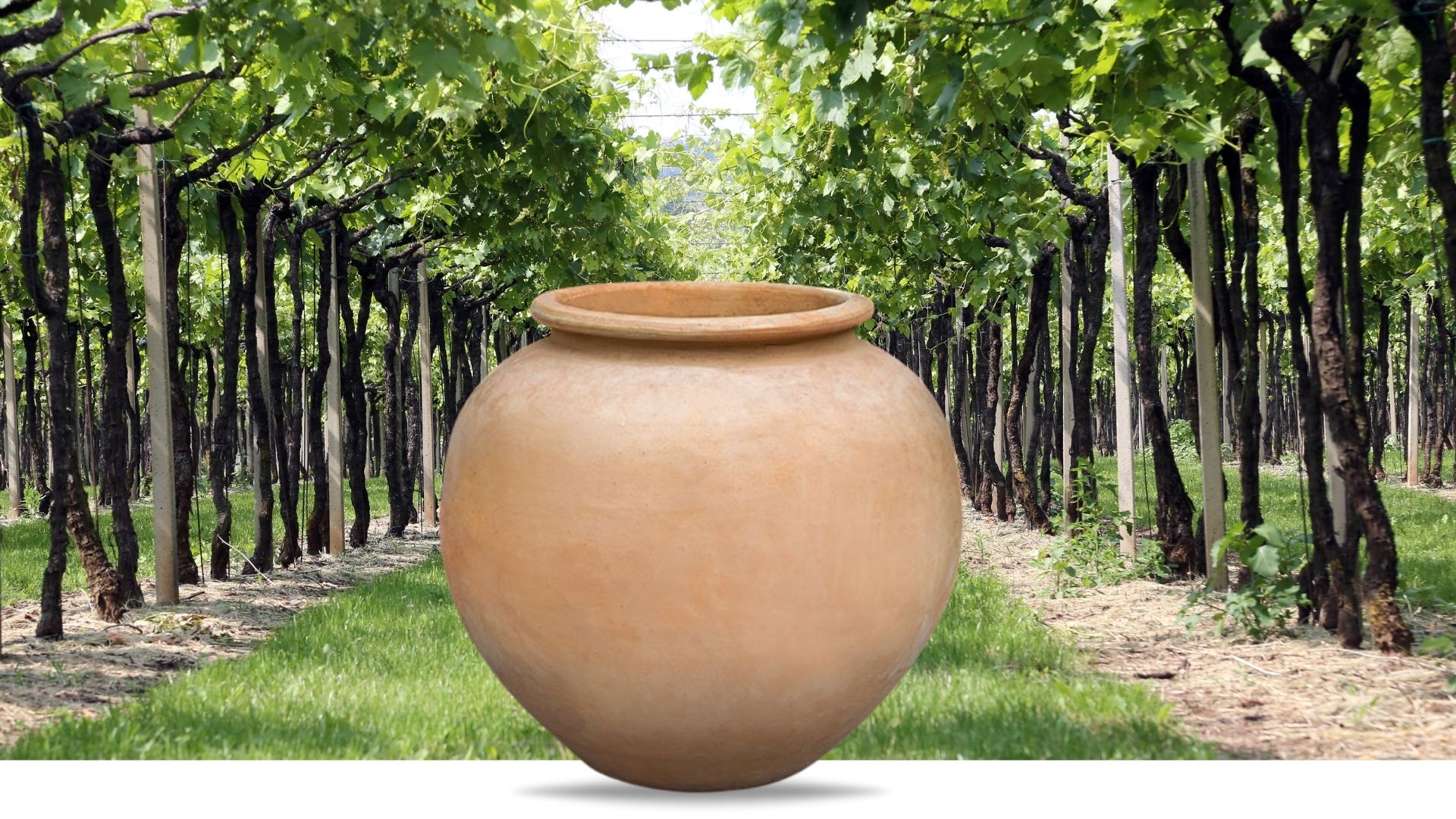 devesian-jar-terracotta-campania