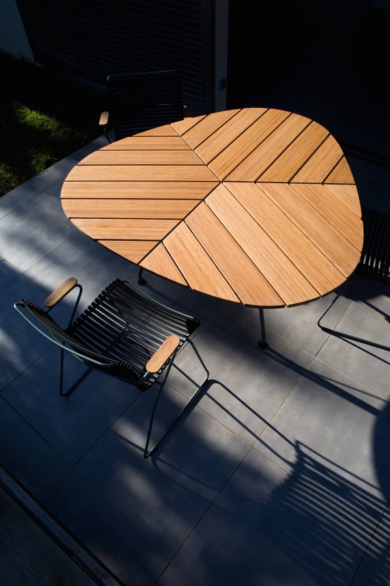 playnk triangle bamboo table top detail is gorgeous