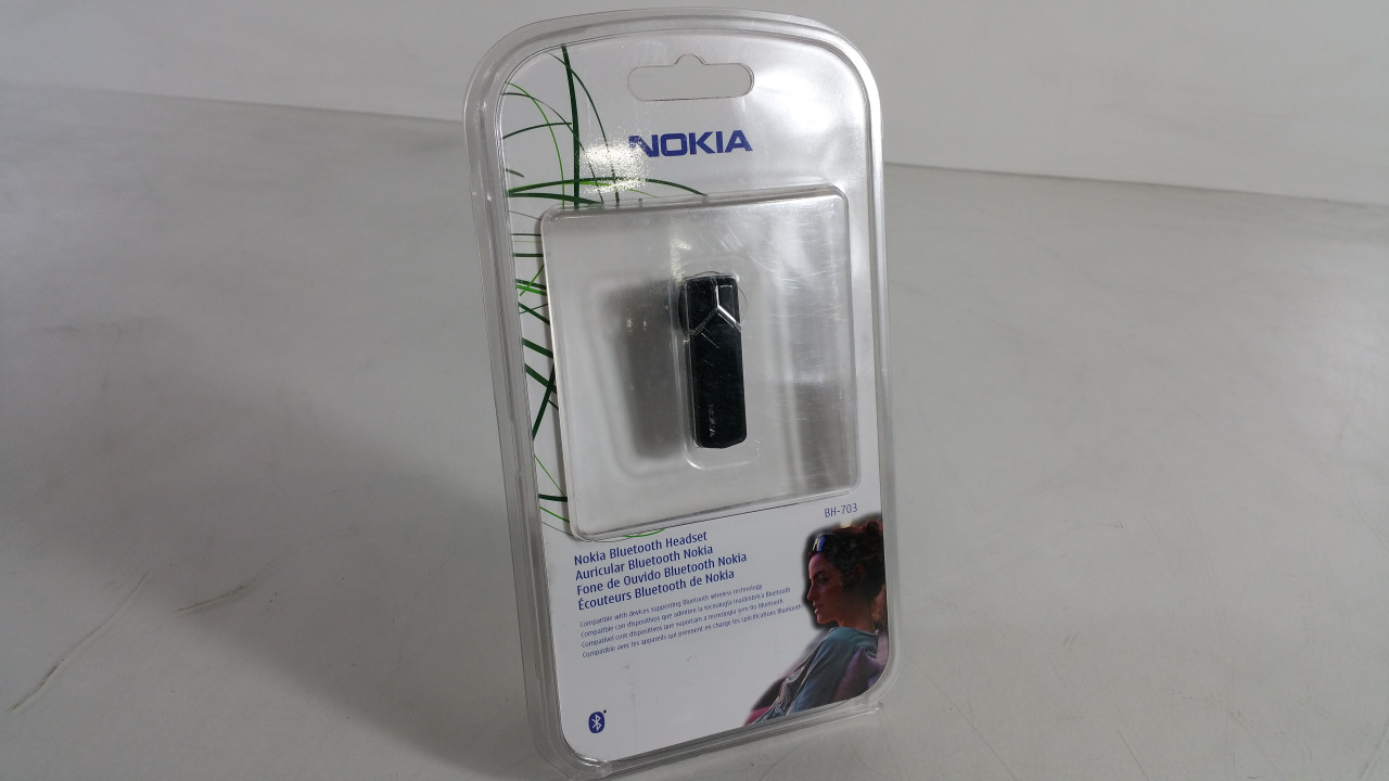 New Nokia BH 703 Bluetooth Headset at TR Reuse Group