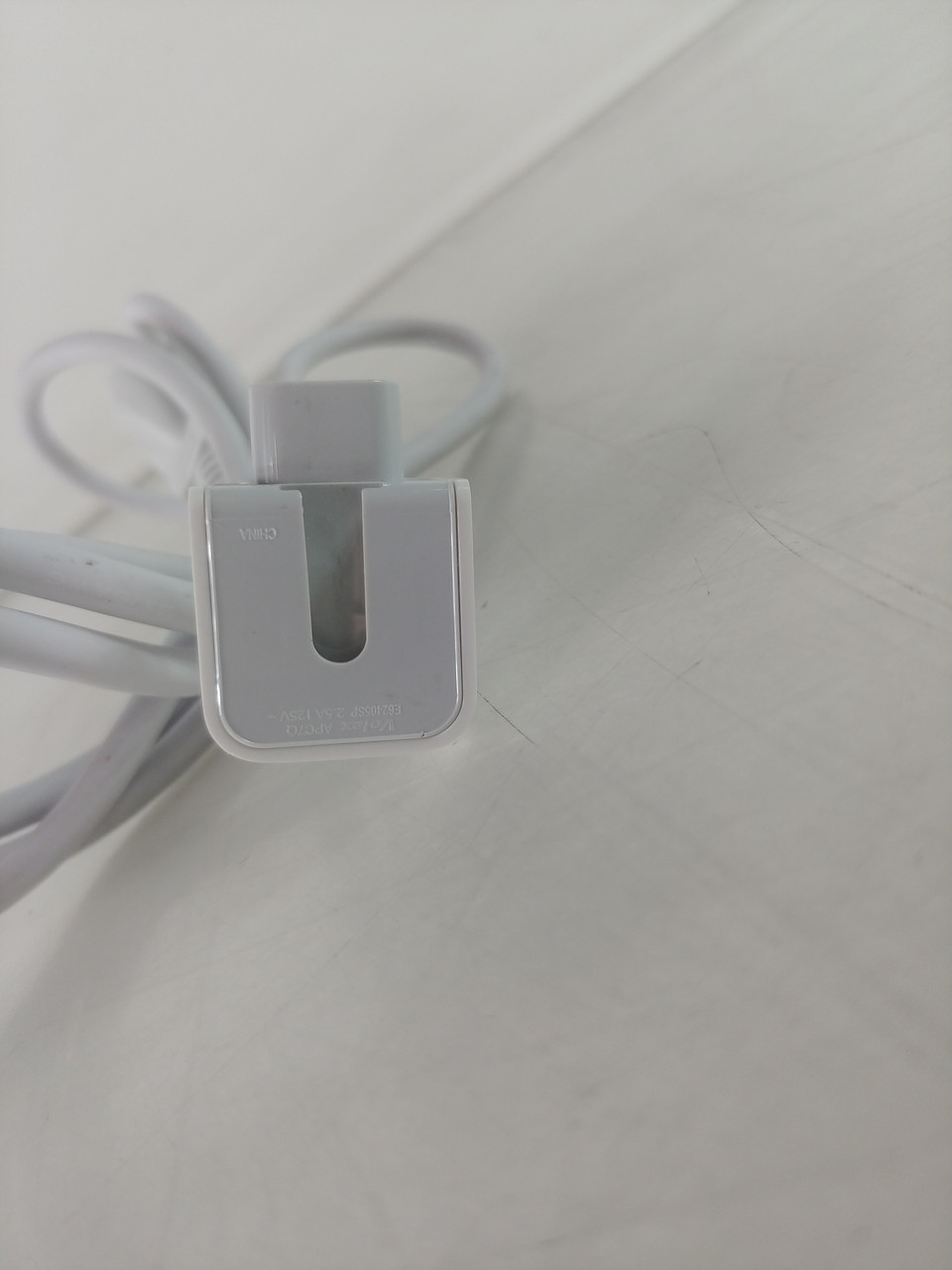 Volex APC7H AC Adapter For Macbook Magsafe Charger at TR Reuse Group