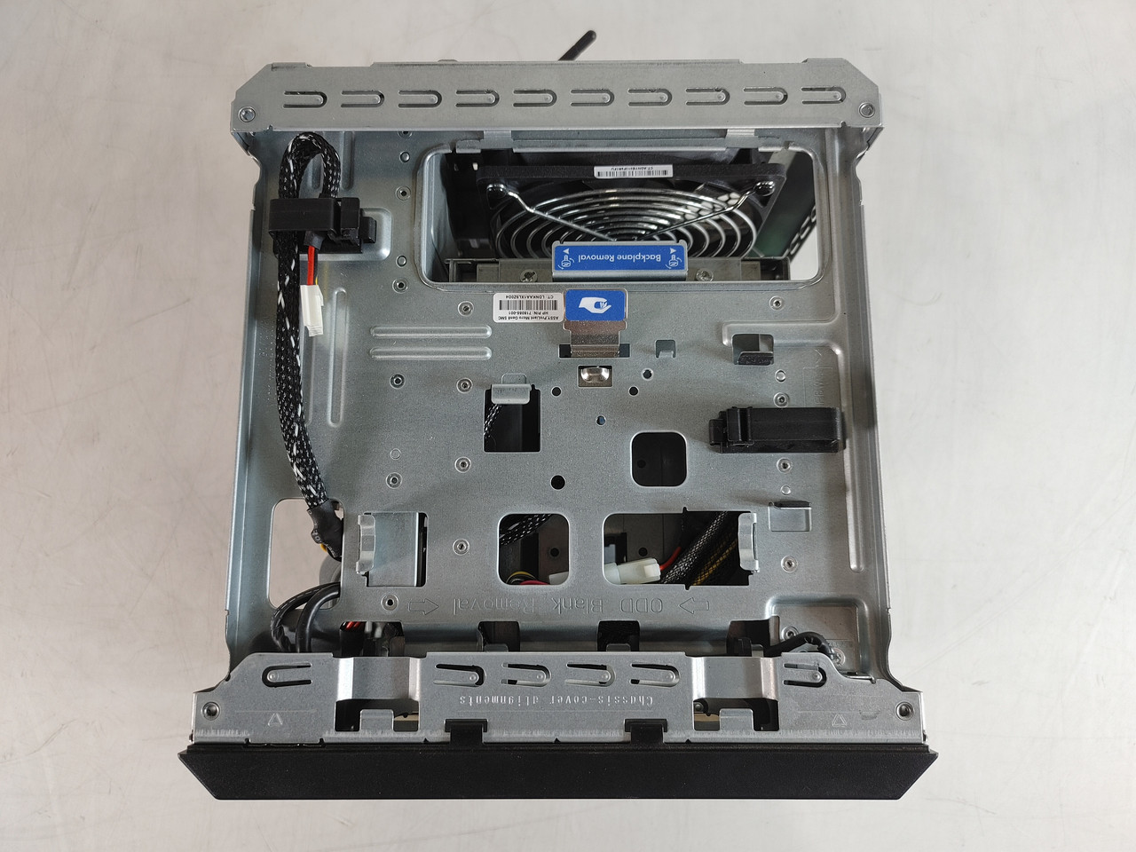 HP ProLiant MicroServer Gen8 2.30 GHz Intel Xeon E3-1220L v2 16 GB