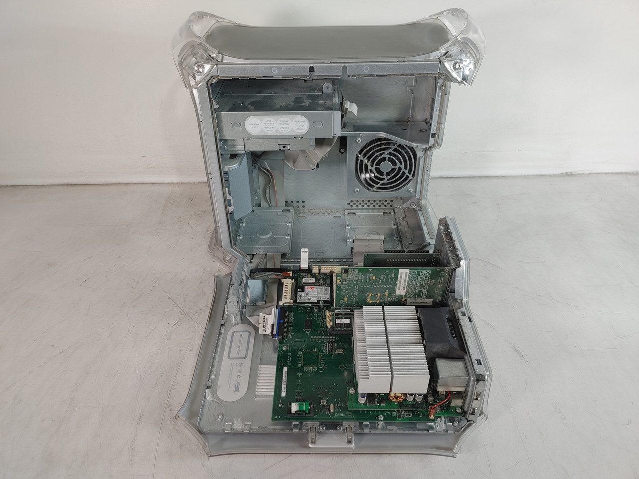 Vintage Apple Power Mac G4 M8493 PowerPC G4 800 MHz 1.5 GB SDRAM