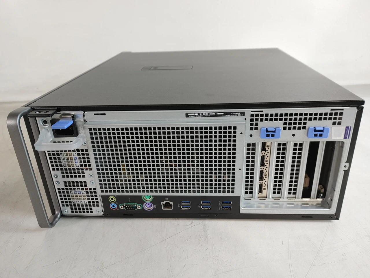 Dell Precision 5820 Core i7-9800X 3.80 GHz 16 GB DDR4 250 GB NVMe 