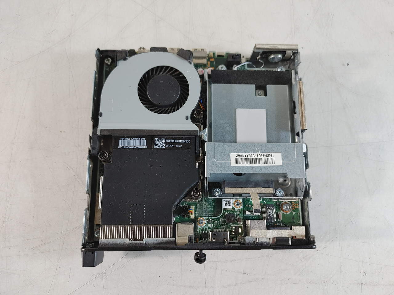 HP EliteDesk 800 G4 DM Core i5-8500T 2.10 GHz 8 GB DDR4 No HDD at