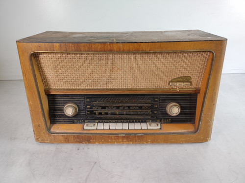 Vintage Metz Model 1309 German Tube FM/AM Superheterodyne Radio