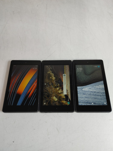 Lot of 3 Amazon PW98VM Fire HD 6 (4th Gen) 8/16 GB WiFi Only Tablet
