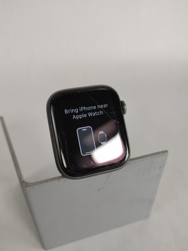 Apple Watch Series 4 44 mm Gray Aluminum Case 16 GB GPS