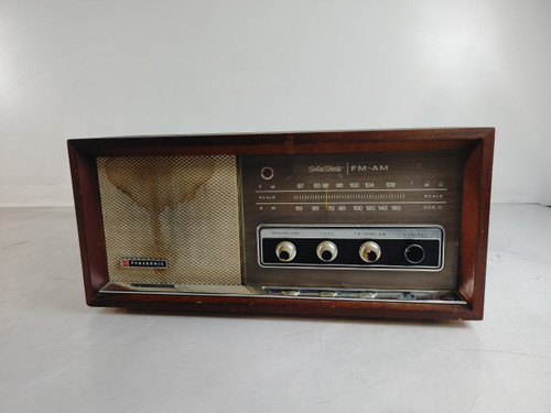Vintage Panasonic RE-756 Solid State FM-AM Radio