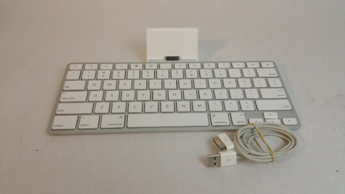 Apple A1359 iPad Keyboard Dock for 30-Pin for iPod iPad 1 & 2 w/ Cable