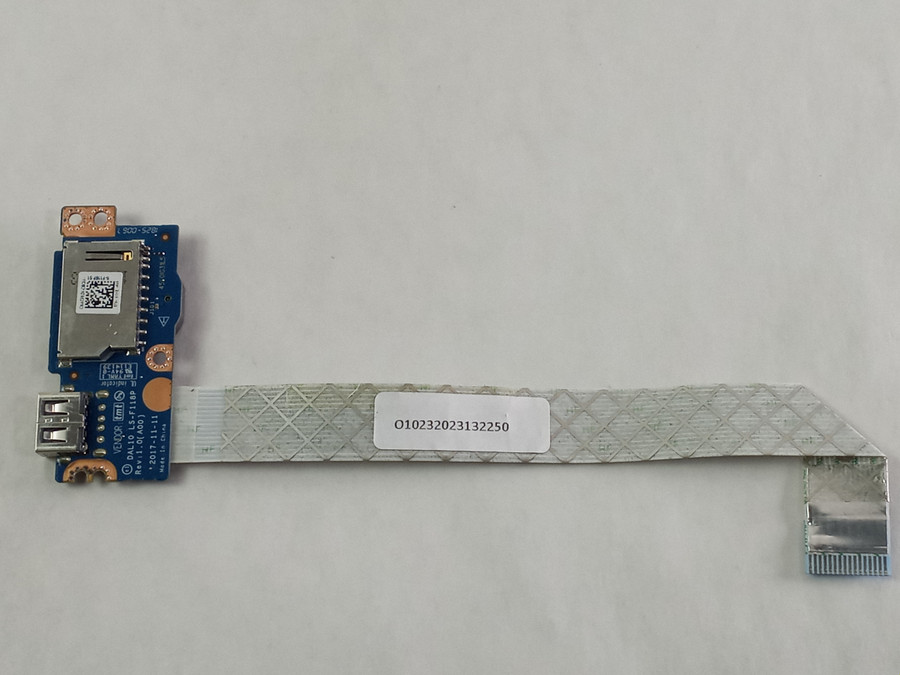 Dell Latitude 3590 Laptop USB / SD Card Reader CP8DV