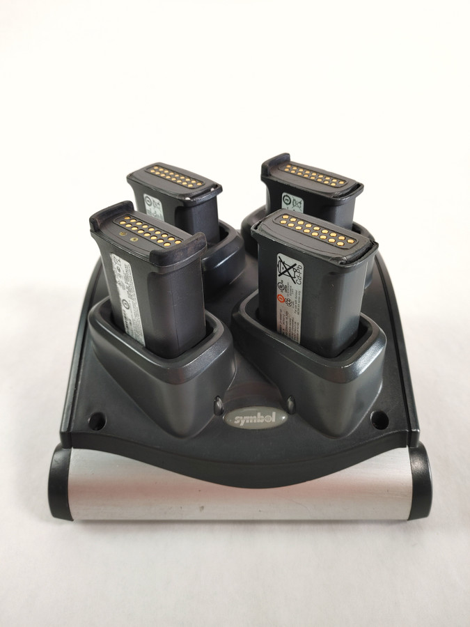 Symbol SAC9000-4000 MC9090/9190/92N0 charger and 4 batteries