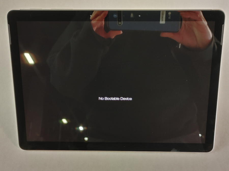 Microsoft Surface Go 2 1926 Core m3 8100Y 1.10 GHz 4 GB 64 GB NVMe Tablet NOOSA5 A5