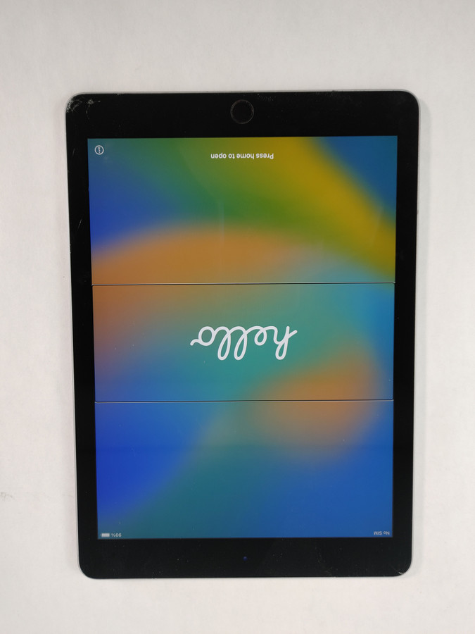 Apple iPad Pro 9.7" A1674 128 GB iOS 16.7.11 Space Gray ( Wi-Fi + 4G ) Unlocked For Parts