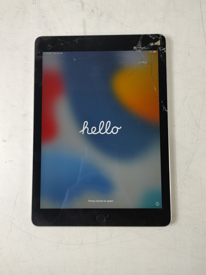 Apple iPad Air 2nd Gen A1566 128 GB iOS 15.8.4 (WiFi Only) For Parts