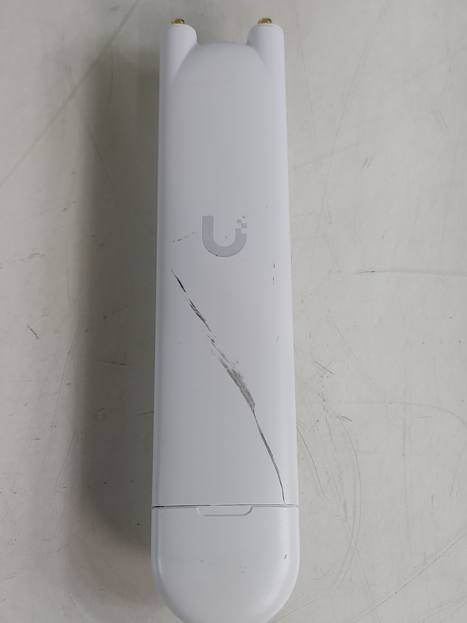 Ubiquiti Ubiquiti Networks UAP-AC-M 802.11ac 867 Mbps Wireless Access Point