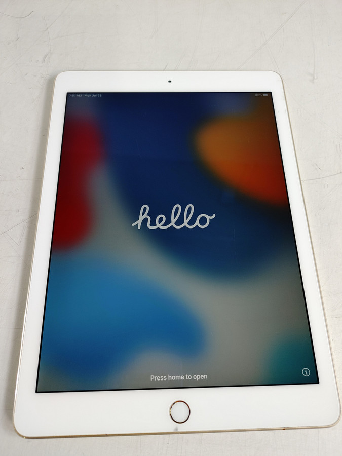 Apple iPad Air 2nd Gen A1566 32 GB 15.8.4 (WiFi Only)