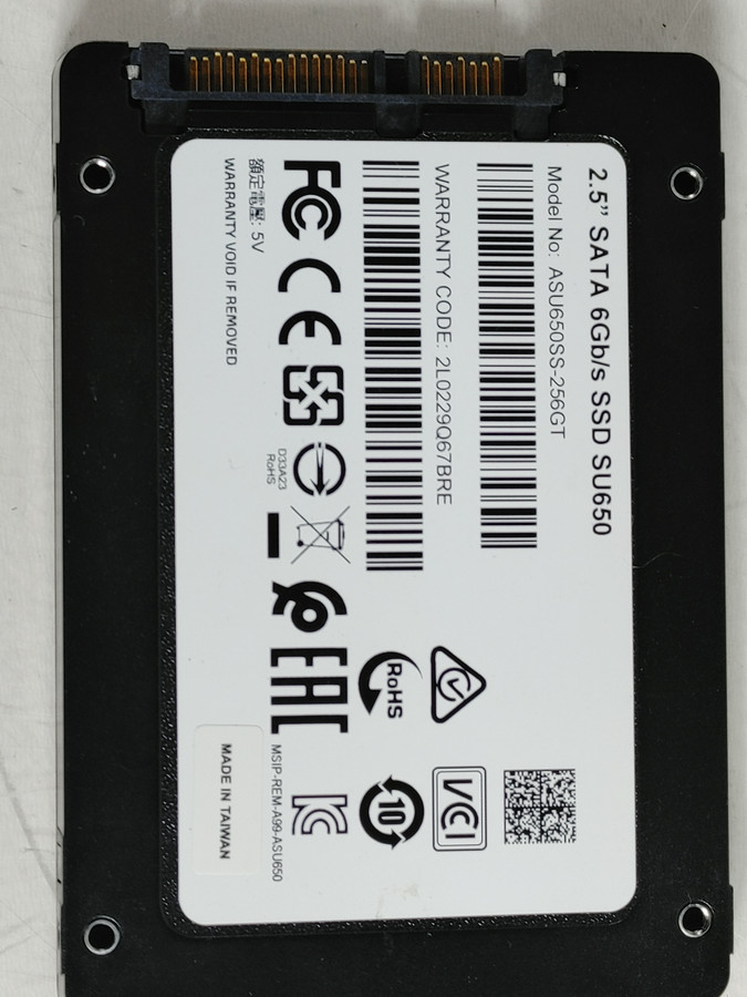 ADATA SU650 ASU650SS-256GT 256 GB SATA III 2.5 in Solid State Drive