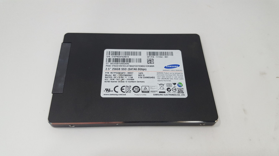 Lot of 2 Samsung MZ-7PD2560/0H7 SM841 256 GB SATA III 2.5 in Solid State Drive