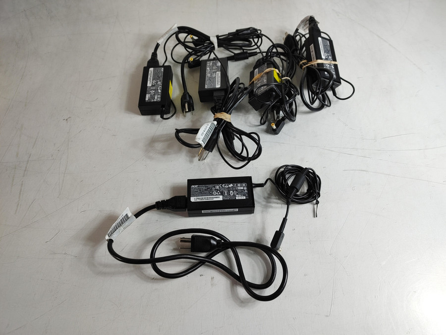LOT OF 5 Acer A11-065N1A Power Adapters 19V 3.42A 65W AC With Power Cords