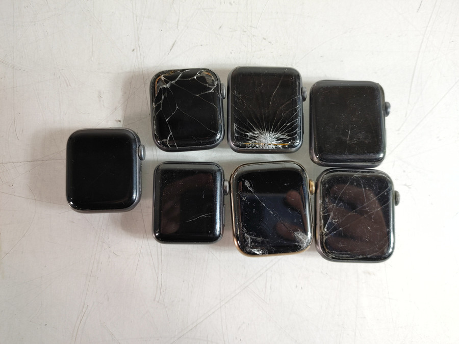 Lot of 7 Apple Smart Watch Series 1, 3, 4, & 5 For Parts