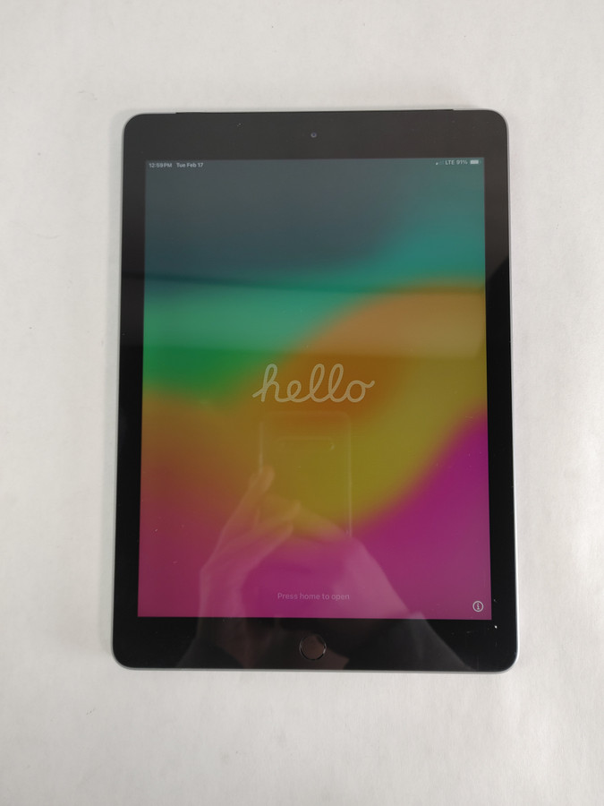 Apple iPad 6th Gen A1954 32 GB iOS 17.7.10 (Wi-Fi + 4G) Unlocked