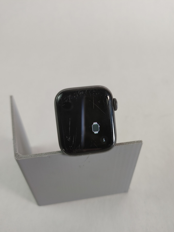 Apple Watch Series 5 40 mm Black Aluminum Case 32 GB GPS