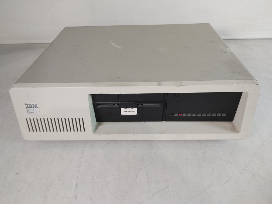 Vintage IBM XT 5160 AMD D8088 5 MHz 256 Kb RAM Personal Computer - For Parts