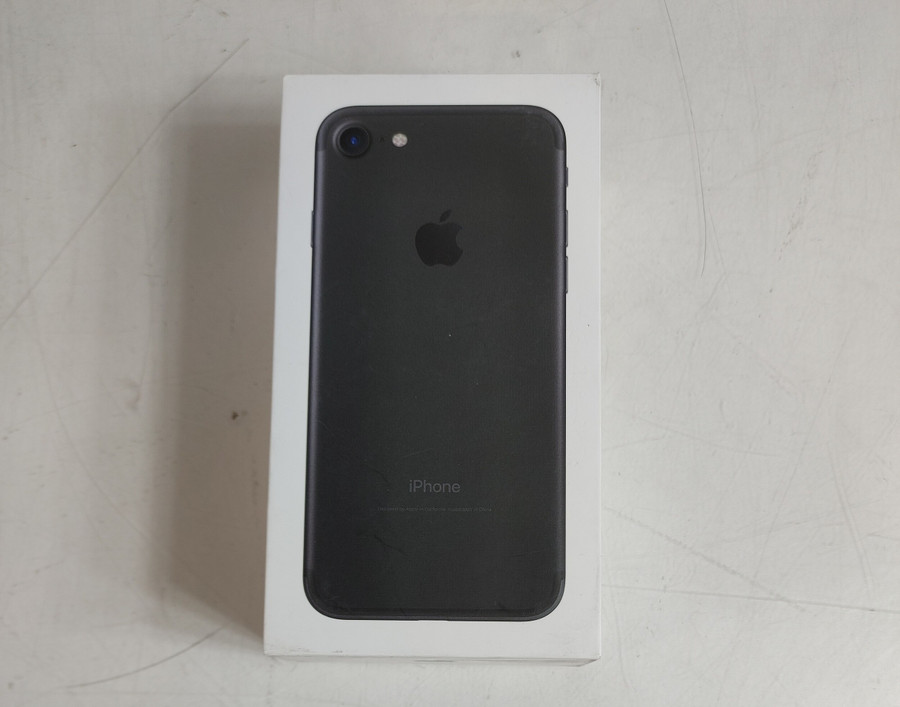 Apple iPhone 7 A1660 32 GB iOS 15.8.7 (Wi-Fi + 4G) Unlocked