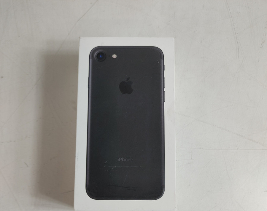 Apple iPhone 7 A1660 32 GB iOS 15.8.7 (Wi-Fi + 4G) Unlocked