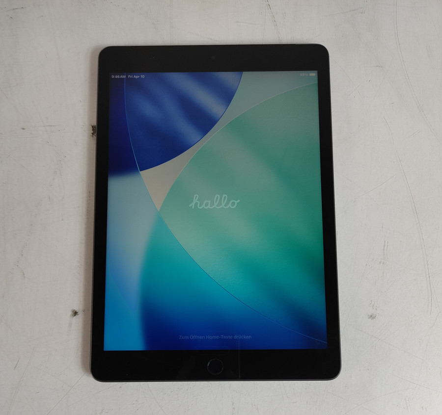 Apple iPad 9th Gen A2603 256 GB iOS 26.4 (Wi-Fi + 4G) Unlocked