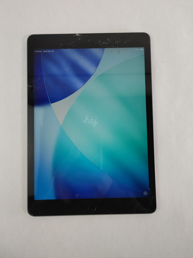 Apple iPad 9th Gen A2603 64 GB iOS 26.4.1 (Wi-Fi + 4G) Unlocked For Parts