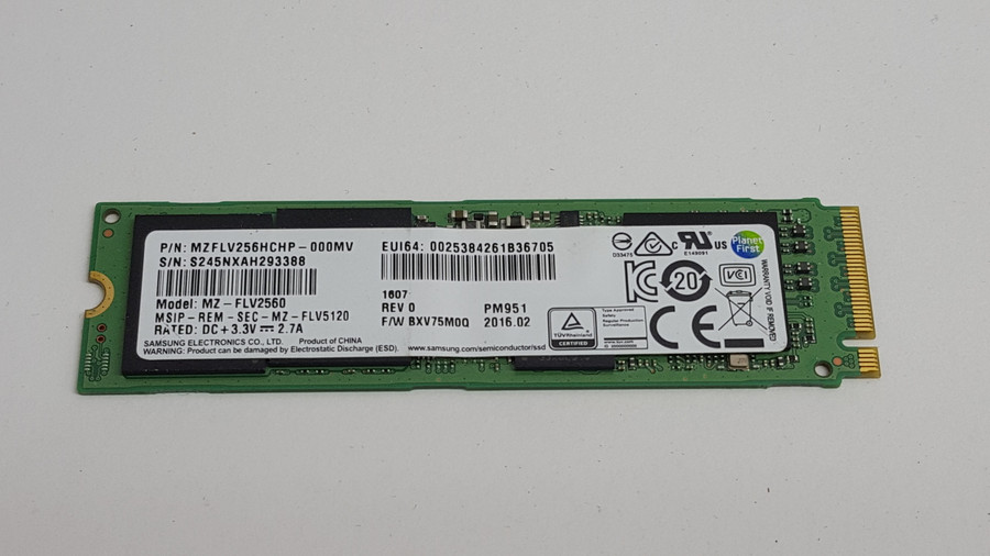 Lot of 2 Samsung PM951 MZ-FLV2560 256 GB NVMe M.2 80mm Solid State Drive
