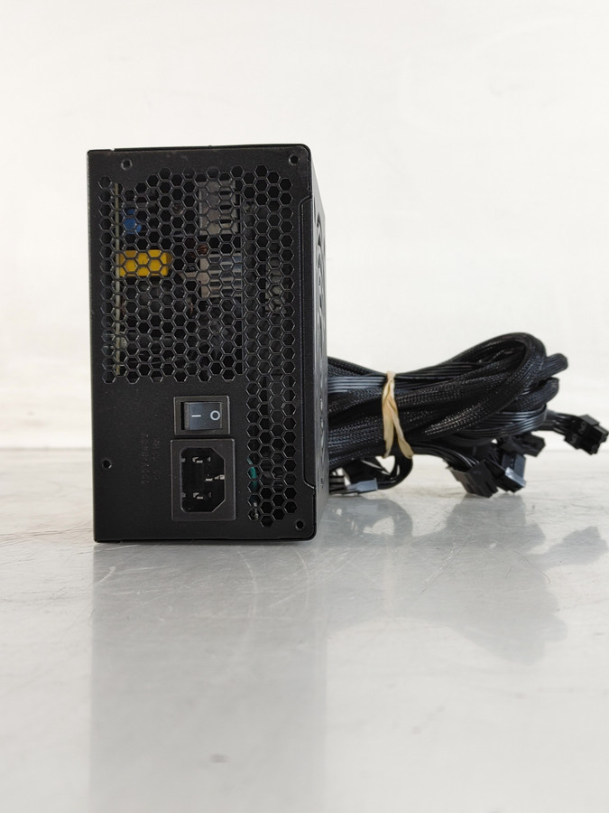 EVGA 700 BR 700 W 20+4 Pin ATX Desktop Power Supply 700 BR
