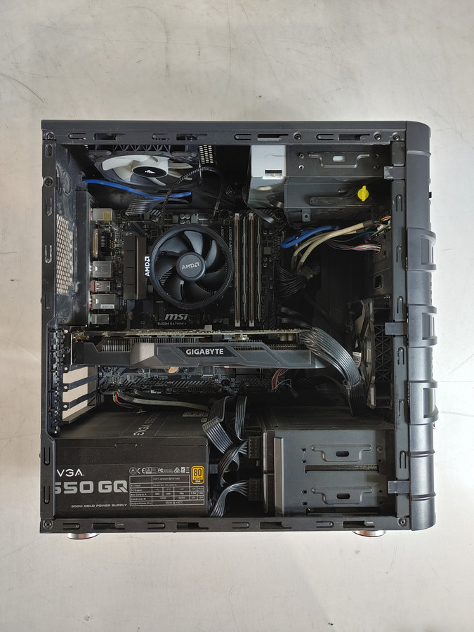 MSI B450M Bazooka Ryzen 7 1700 3.00 GHz 16 GB DDR4 No HDD