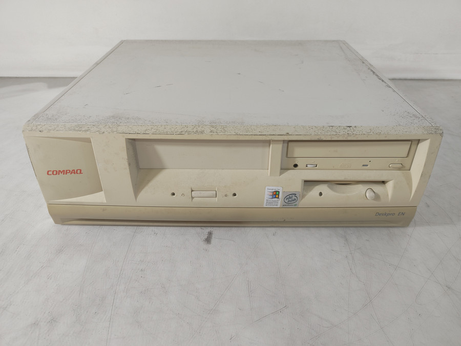 Vintage Compaq Deskpro EN Intel Pentium III 733 MHz 256 MB SDRAM Desktop