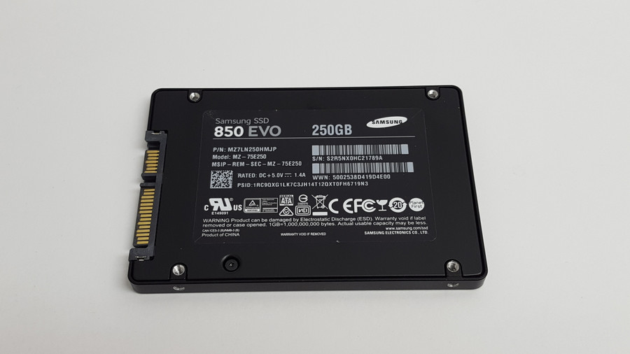 Samsung 850 EVO MZ-75E250 250 GB 2.5 in SATA III Solid State Drive