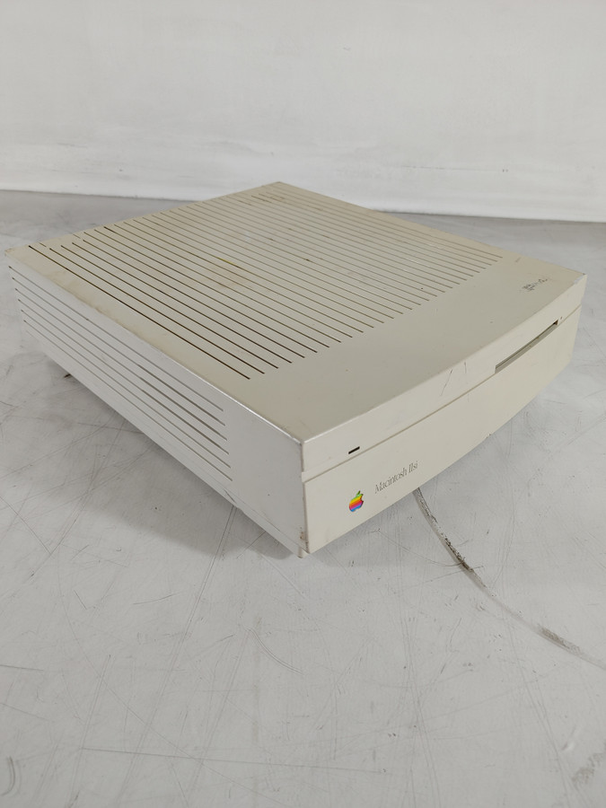 Vintage Apple M0360 Macintosh IIsi Desktop Computer For Parts