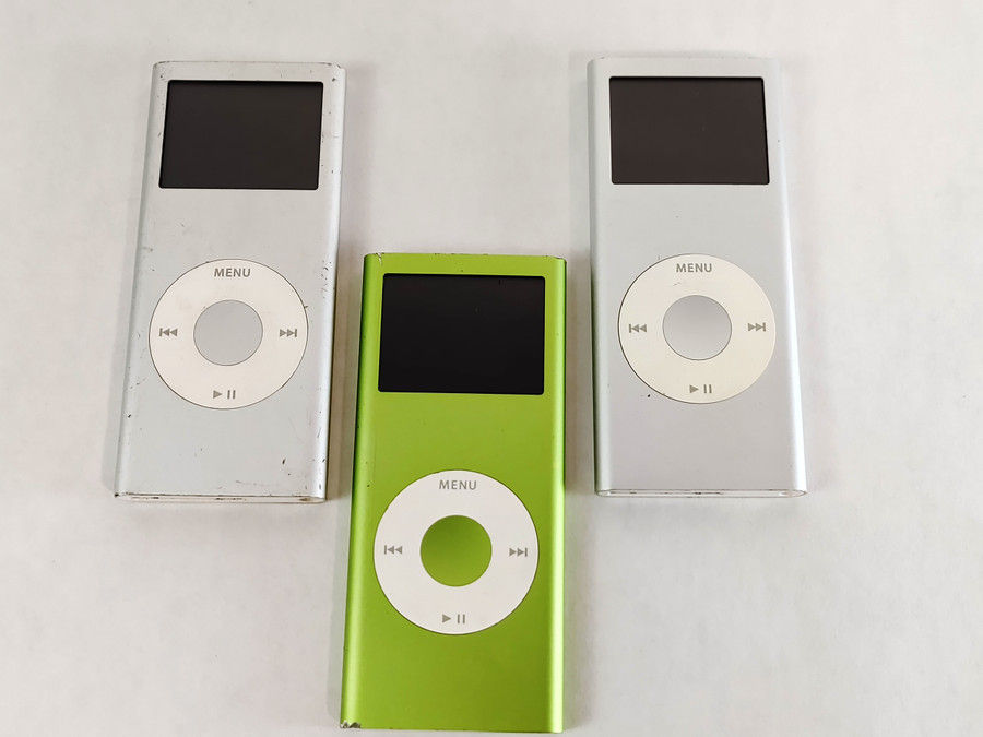 Apple A1199 Lot of 3 iPod Nano (2nd Generation) 4 GB For Parts