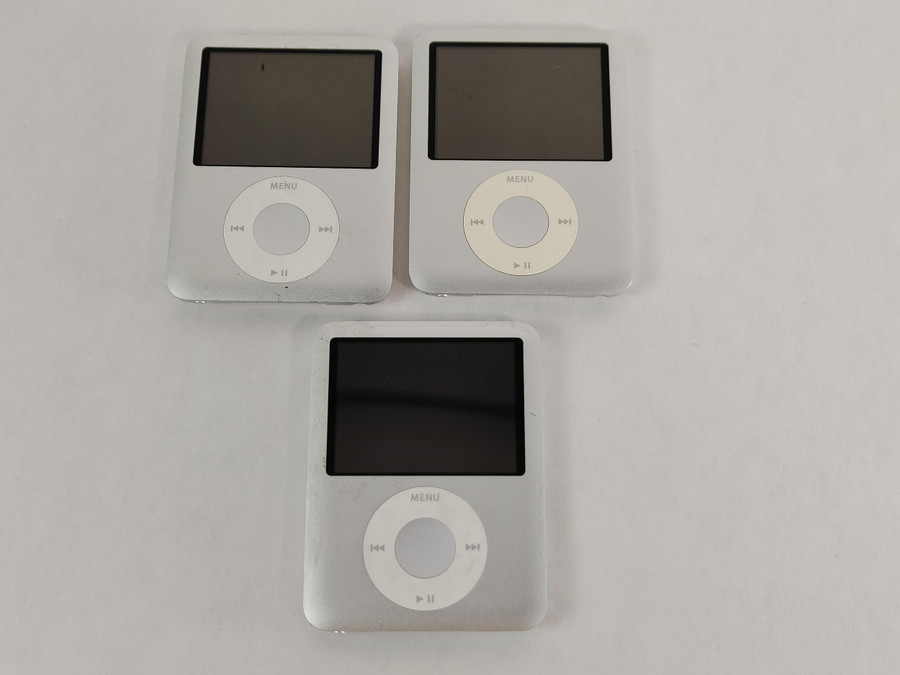 Apple A1236 Lot of 3 iPod Nano (3rd Generation) 4 GB Silver For Parts