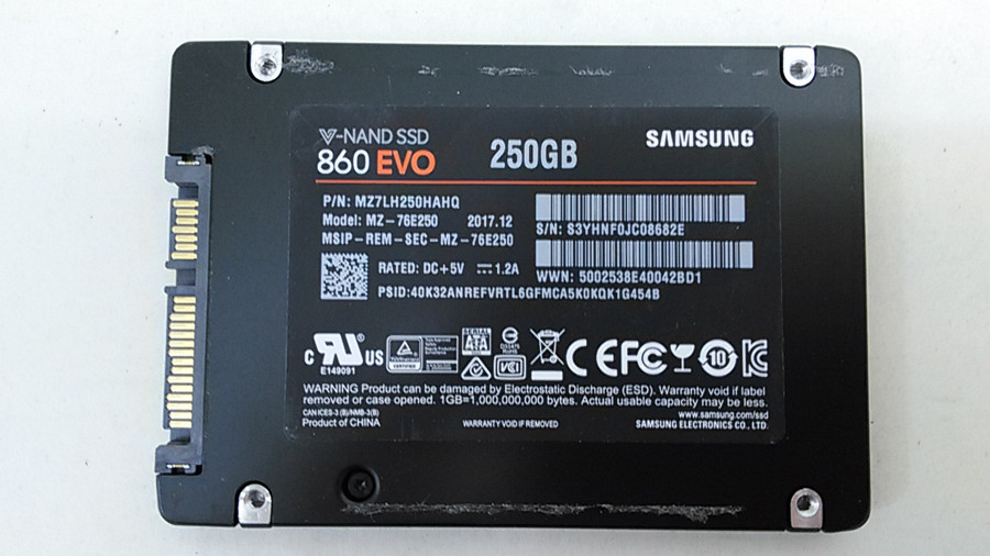 Lot of 2 Samsung MZ-76E250 860 EVO 250 GB 2.5 in SATA III Solid State Drive