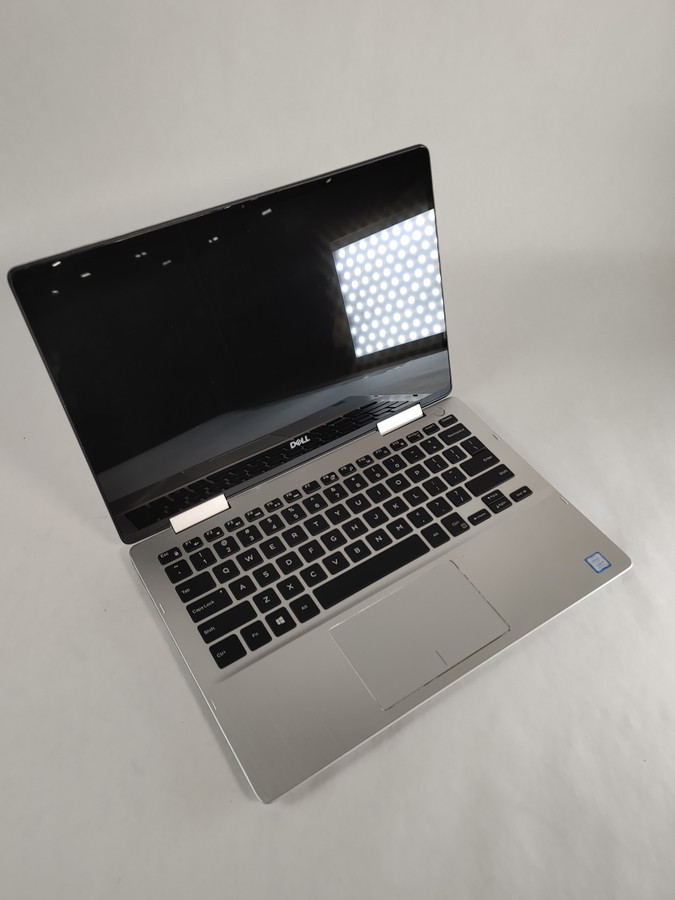 Dell Inspiron 7386 Core i5-8265U 1.60 GHz 8 GB DDR4 No HDD
