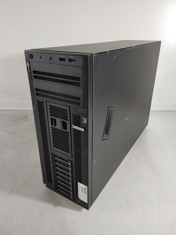 Lenovo ThinkSystem ST550 2.10 GHz Intel Xeon Silver 4110 32 GB DDR4 Server No Drives/No OS A1