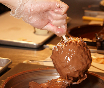 Amy's Gourmet Apples are Made with Love and Chocolate